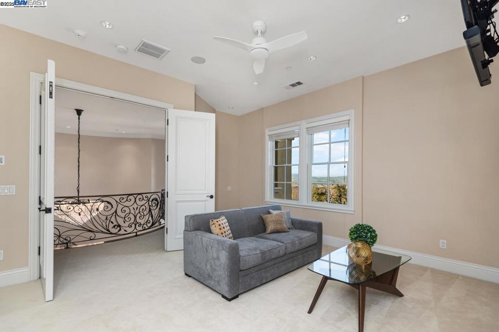 RUBY HILL - Residential