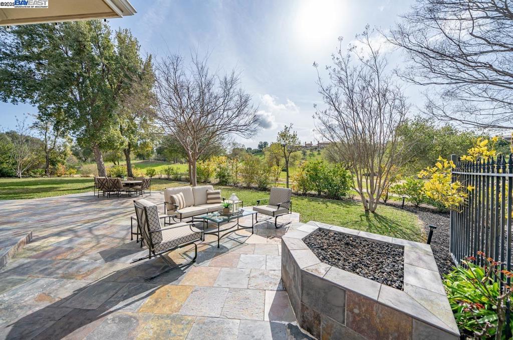 RUBY HILL - Residential