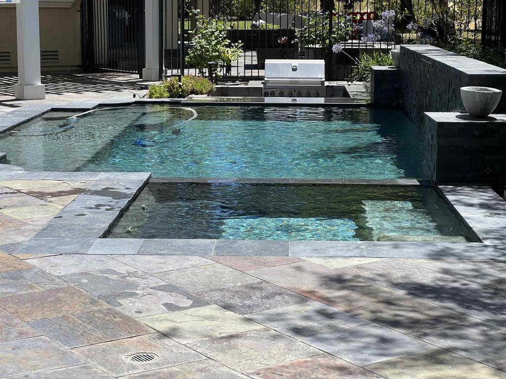 RUBY HILL - Residential