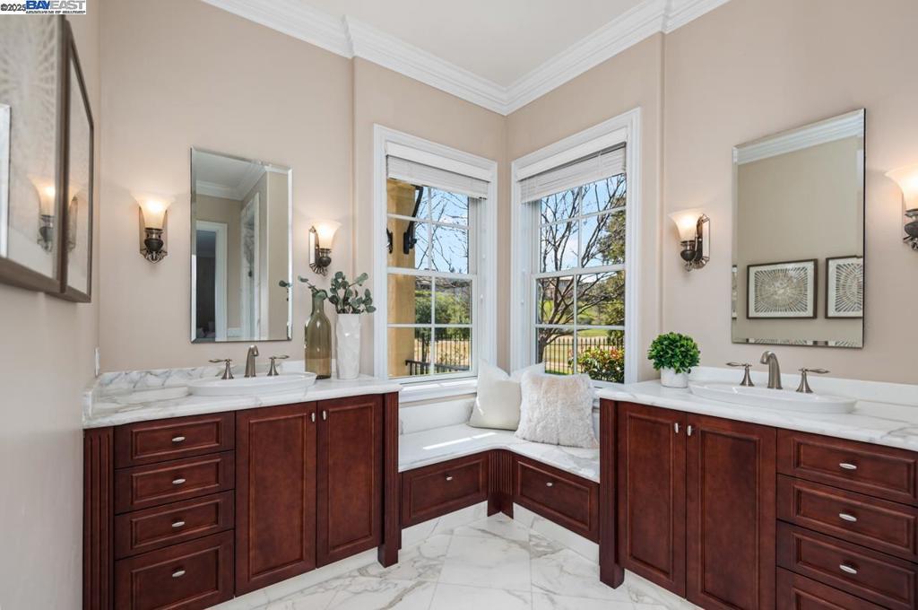 RUBY HILL - Residential