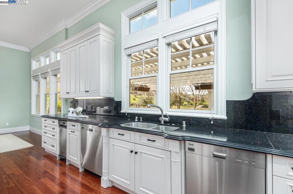 RUBY HILL - Residential