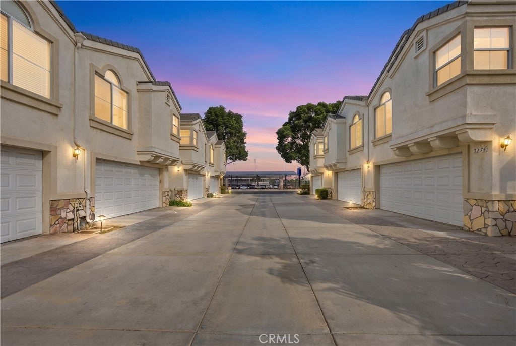 3294 W Orange