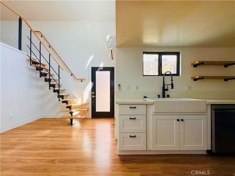 Photo of 1105 B Stanford Avenue, Redondo Beach, CA 90278 (MLS # OC25063671) Photo of 1105 B Stanford Avenue, Redondo Beach, CA 90278 (MLS # OC25063671)