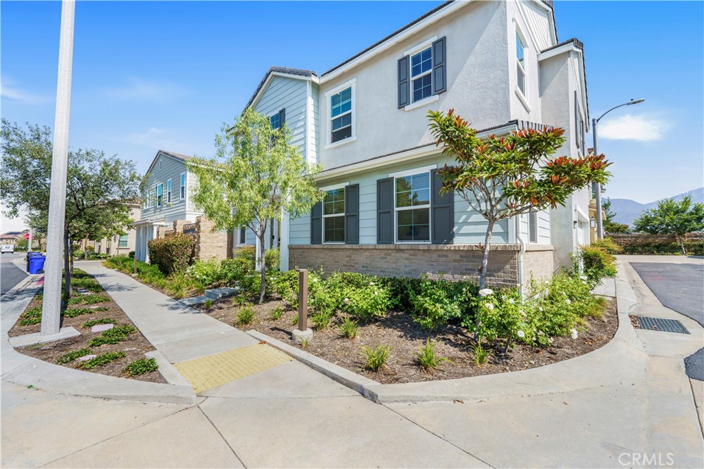 1633 Topeka Place