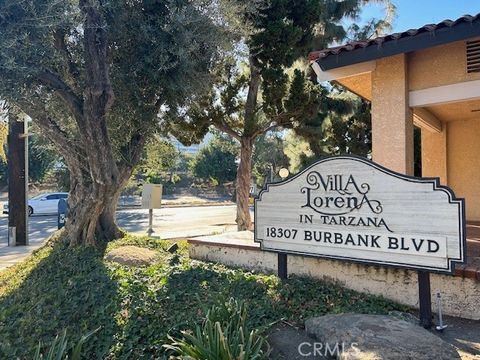 Photo of 18307 Burbank, Tarzana, CA 91356 (MLS # SB25249088)