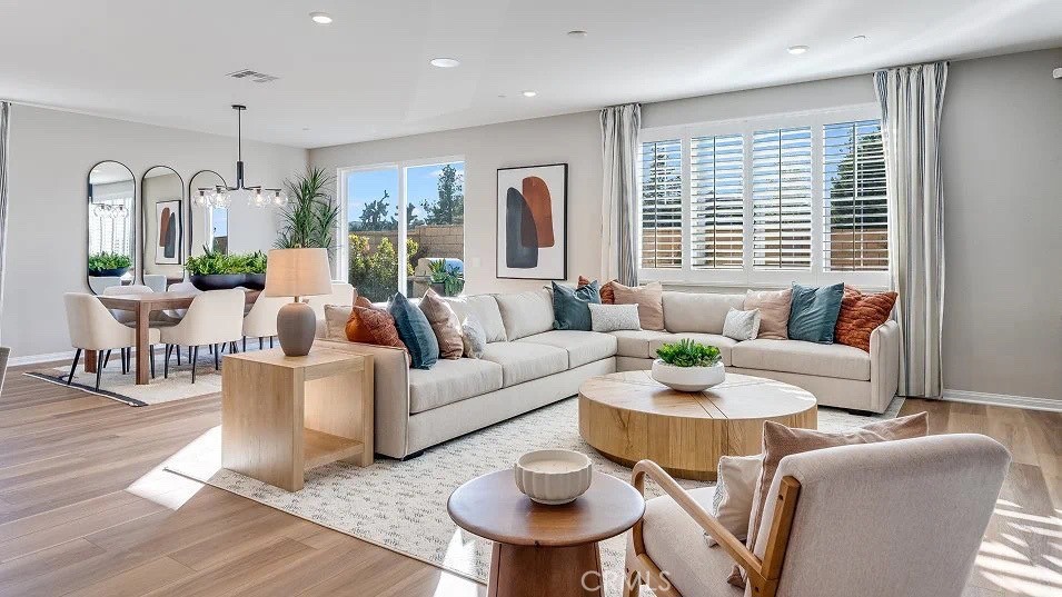 14225 Rollins Street