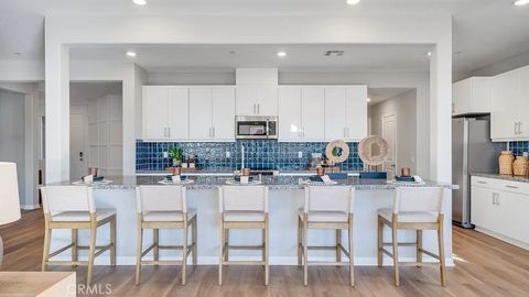 Photo of 14225 Rollins Street, Hesperia, CA 92345 (MLS # SW25277184)