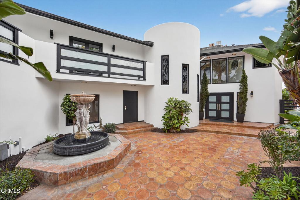 952 Peninsula Street