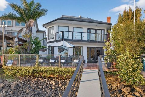 Tiny photo for 952 Peninsula Street, Ventura, CA 93001 (MLS # V1-34298)