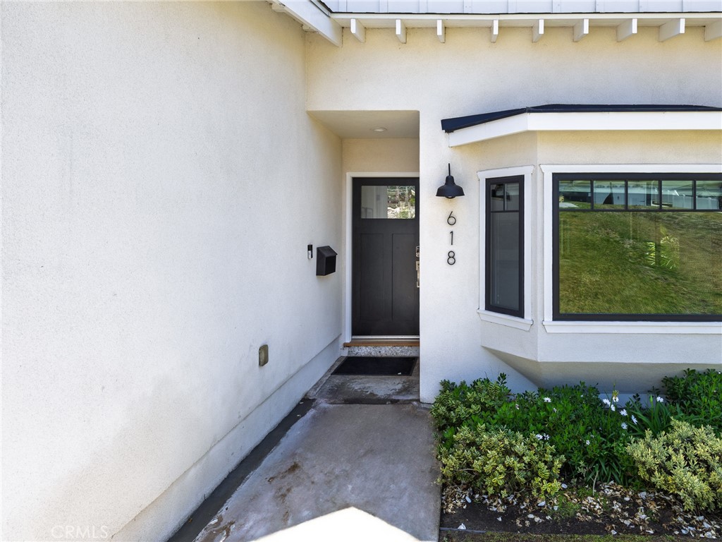 618 W Elm Avenue