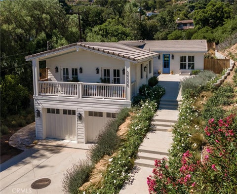 Photo of 30375 Diamonte Lane, Rancho Palos Verdes, CA 90275 (MLS # SB26196308)