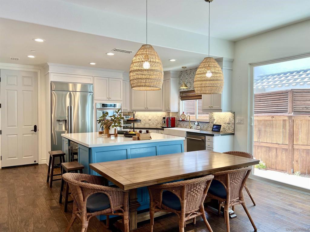 517 N Cedros