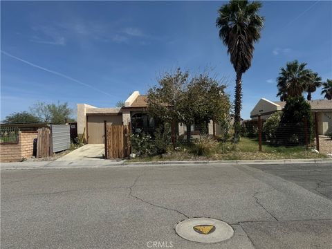 Photo of 3292 N Mica, Palm Springs, CA 92262 (MLS # MB26058007)