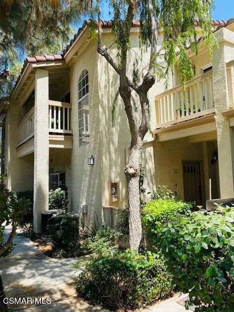 5780 Freebird Lane 106 Oak Park CA 91377