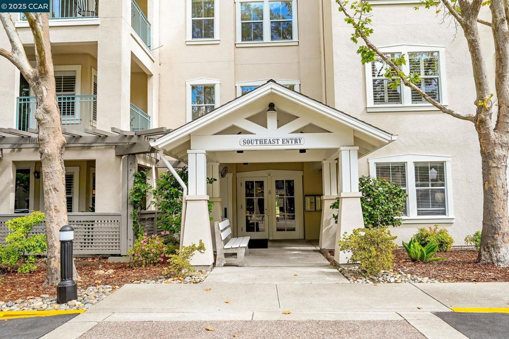 ROSSMOOR - Residential