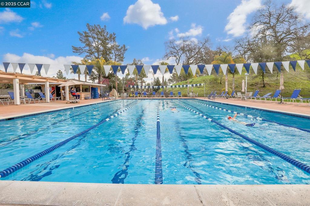 ROSSMOOR - Residential