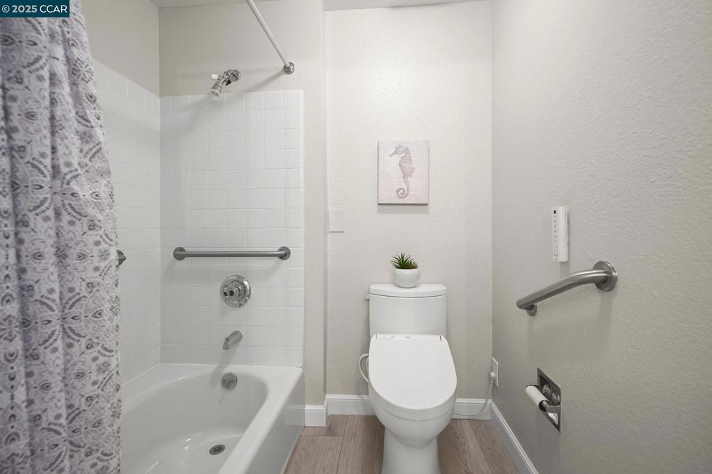ROSSMOOR - Residential