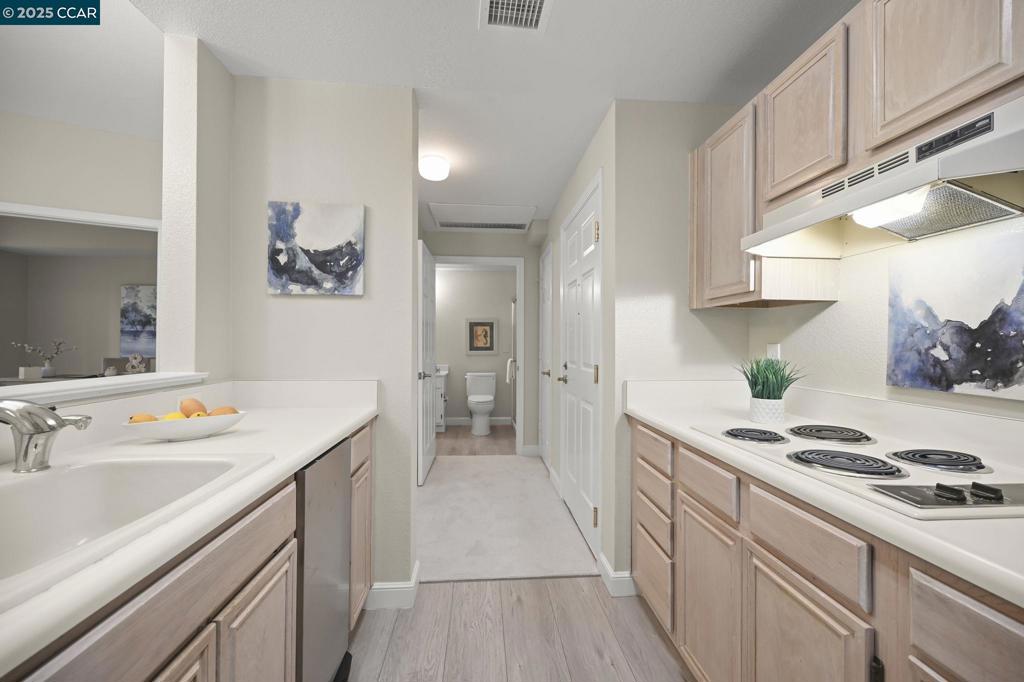 ROSSMOOR - Residential