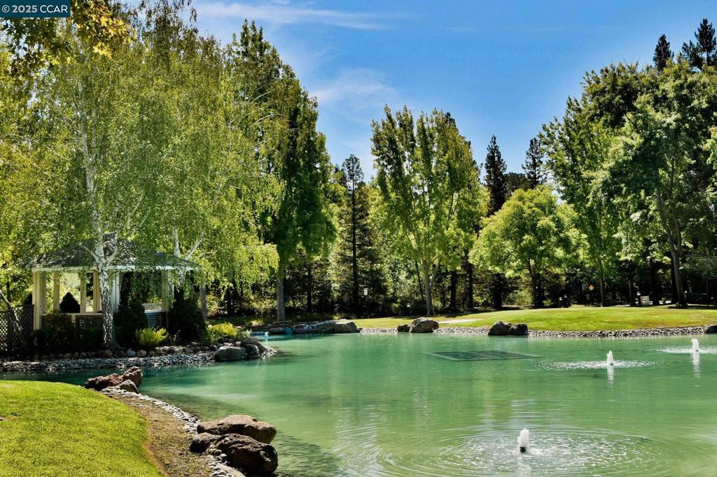 ROSSMOOR - Residential