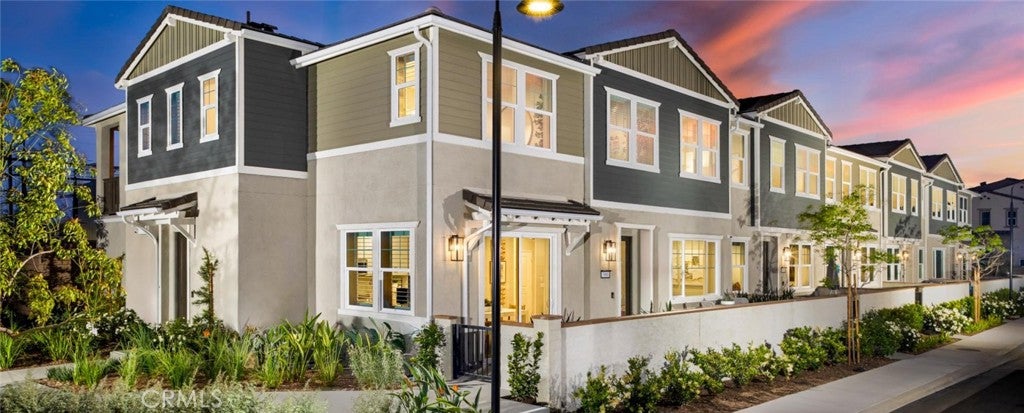 3938 E. Bucknell Paseo