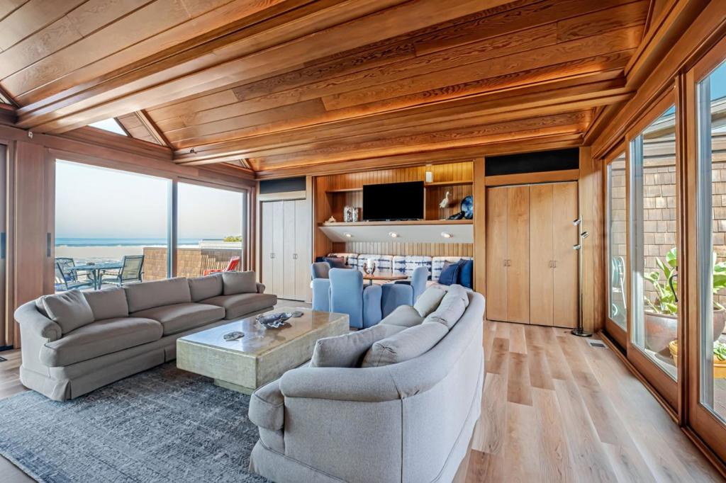 547 Beach Drive