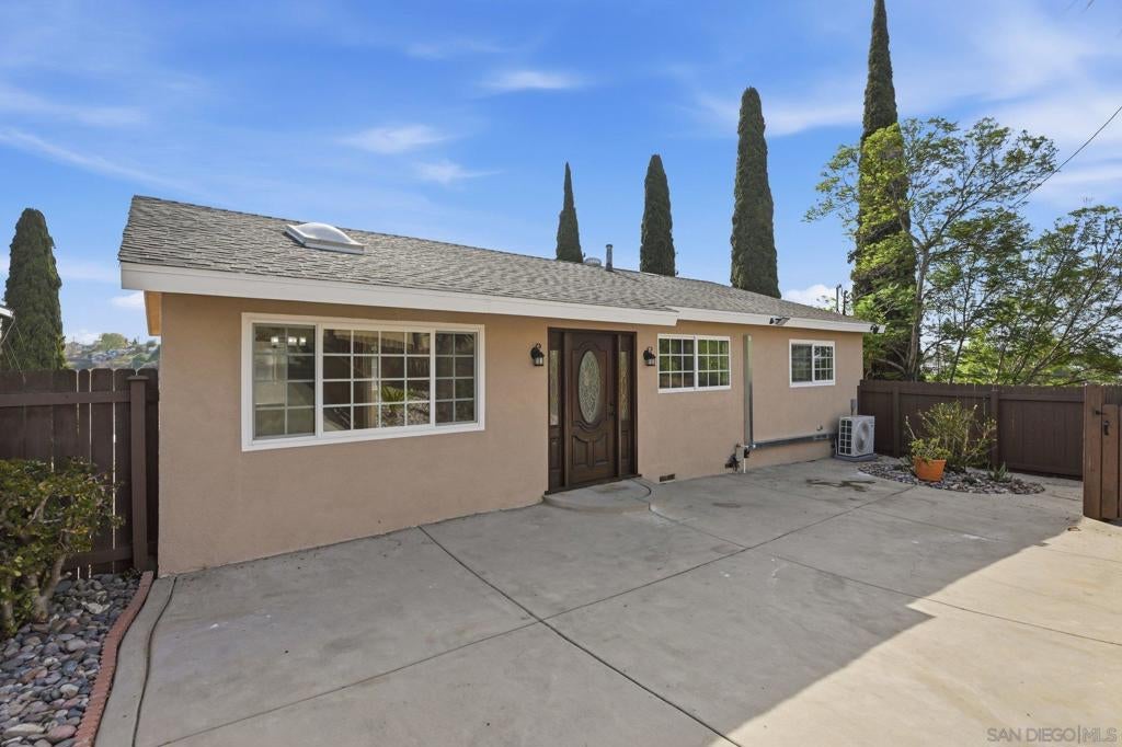 2473 Highland Ave.