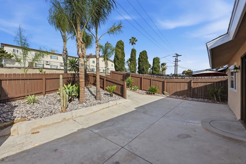 2473 Highland Ave.