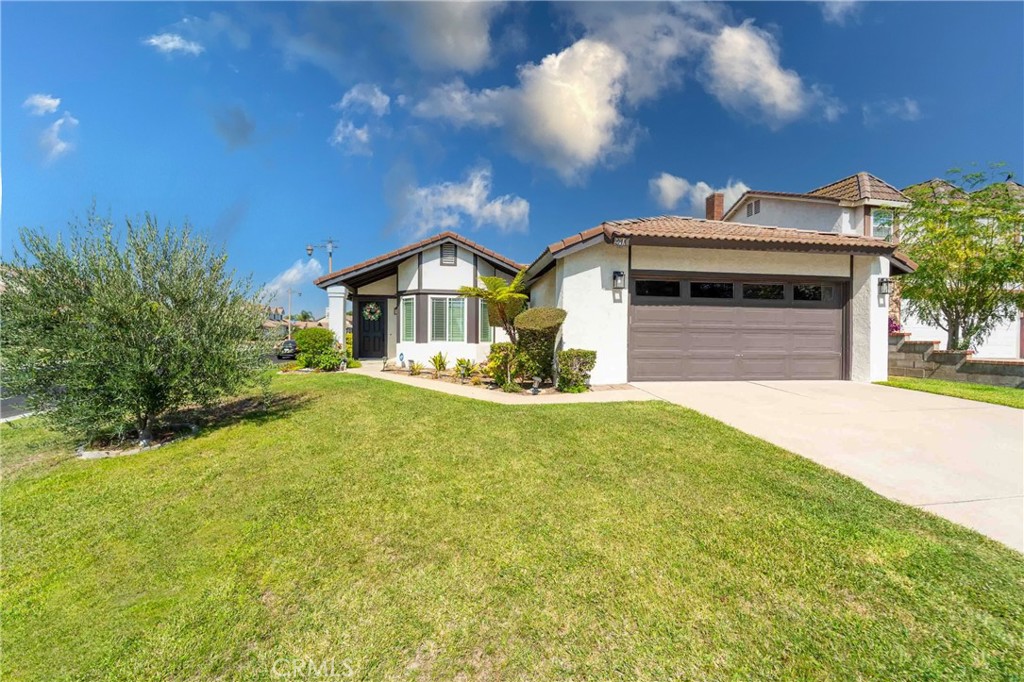 210 S Larkwood