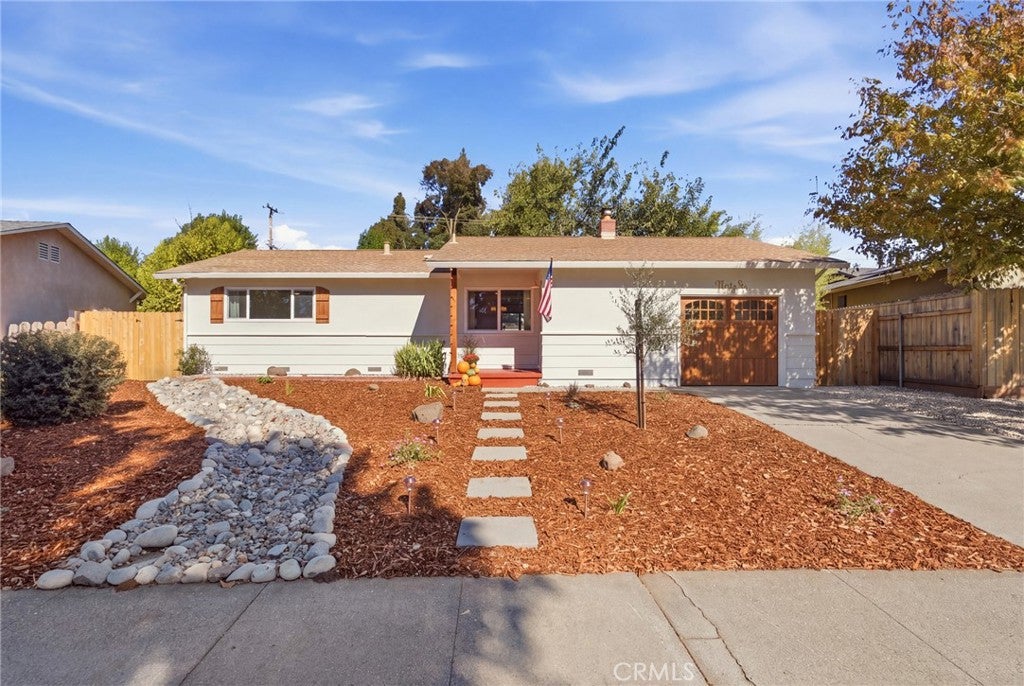 36 Lakewood Way