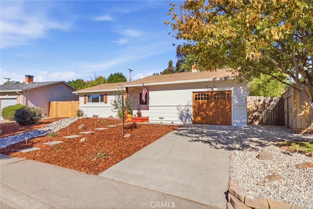 36 Lakewood Way