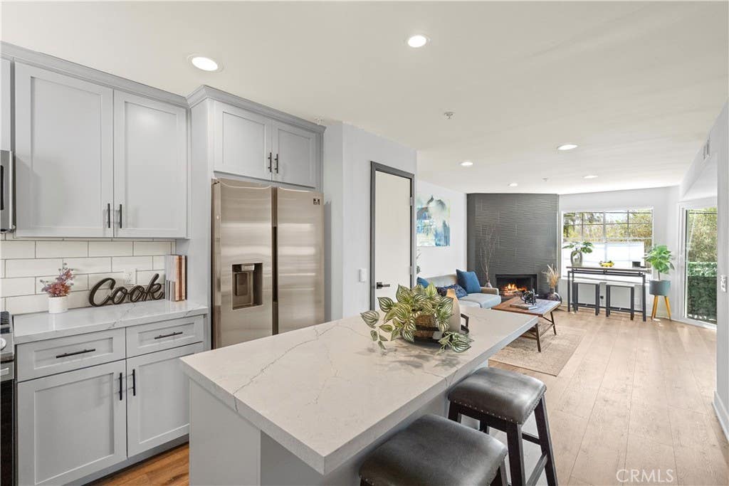 Photo of 707 W 4th ST #8, Long Beach, CA 90802 (MLS # PV26156544)