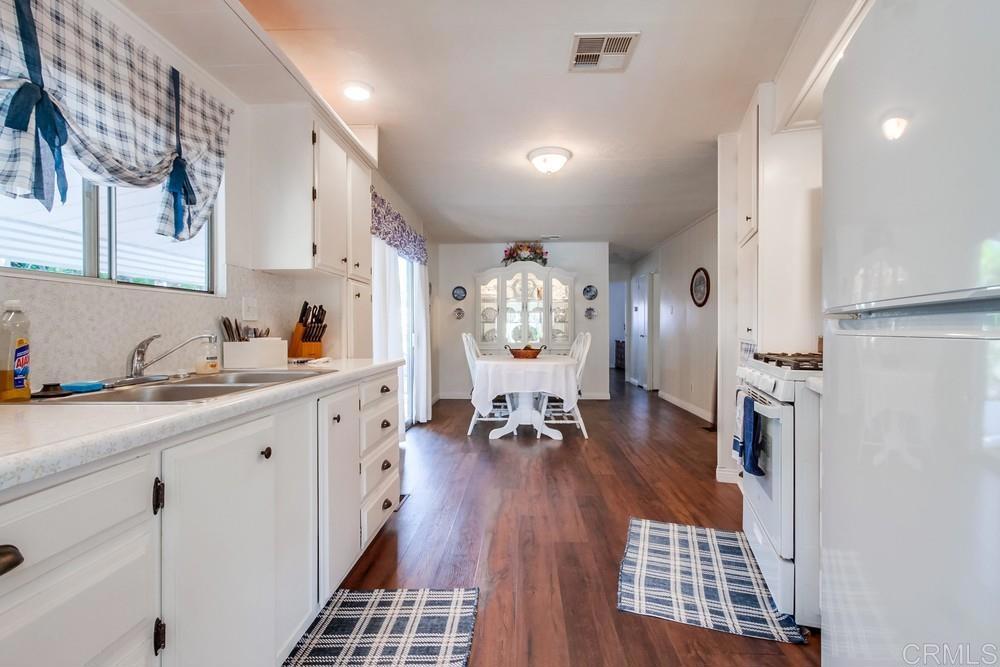 1120 E Mission Road 27