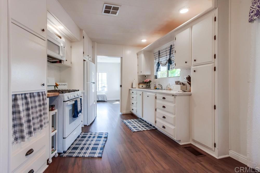 1120 E Mission Road 27