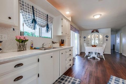 1120 E Mission Road 27 Fallbrook CA 92028