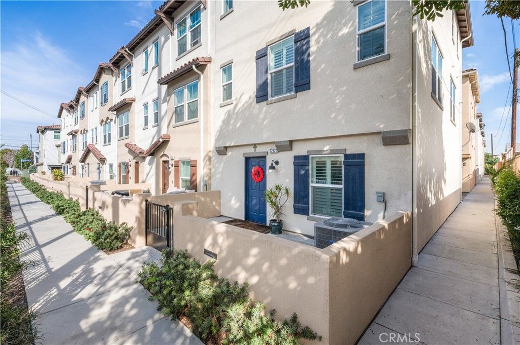 Photo of 22321 Spanish Oak Court, Torrance, CA 90502 (MLS # PV26037833)