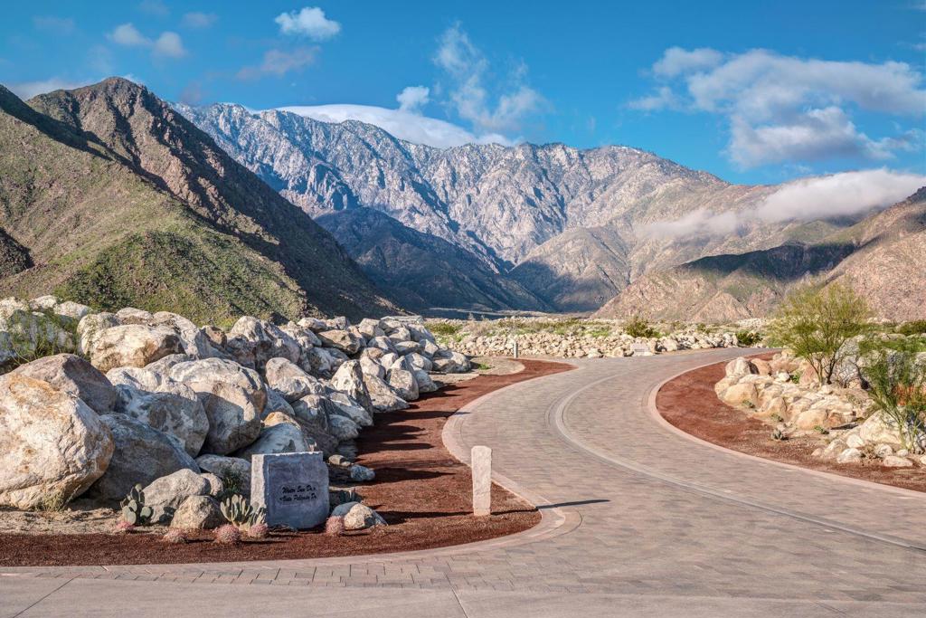 Desert Palisades - Land