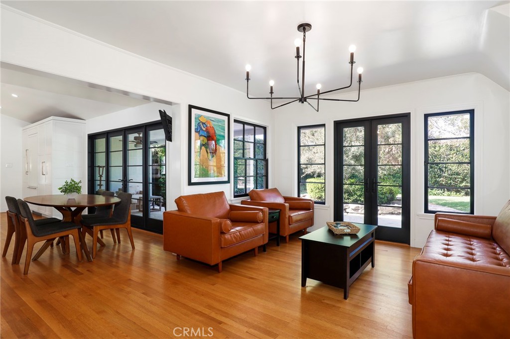 728 E Cartagena Street