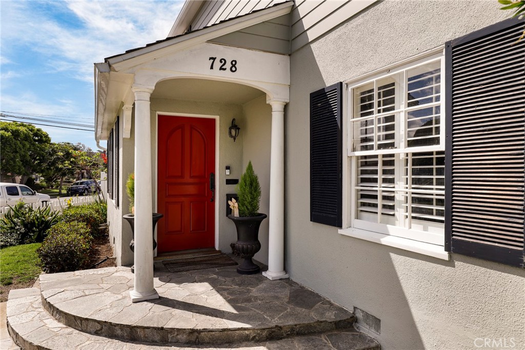 728 E Cartagena Street