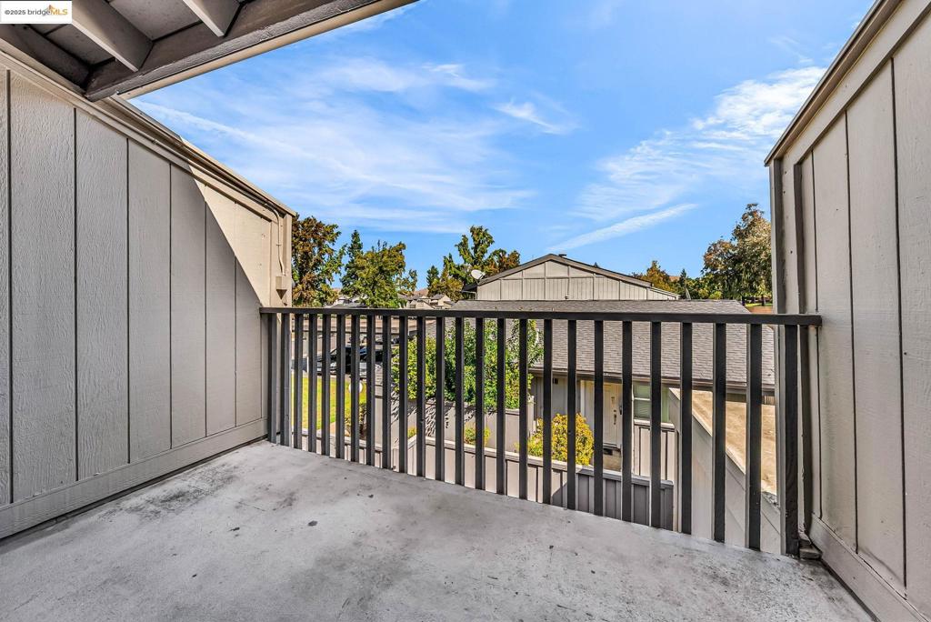 CLAYTON V.HILNDS - Residential