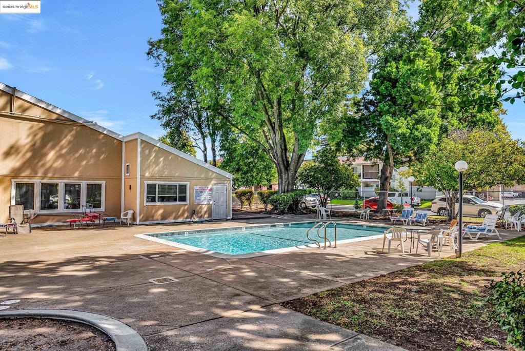 CLAYTON V.HILNDS - Residential
