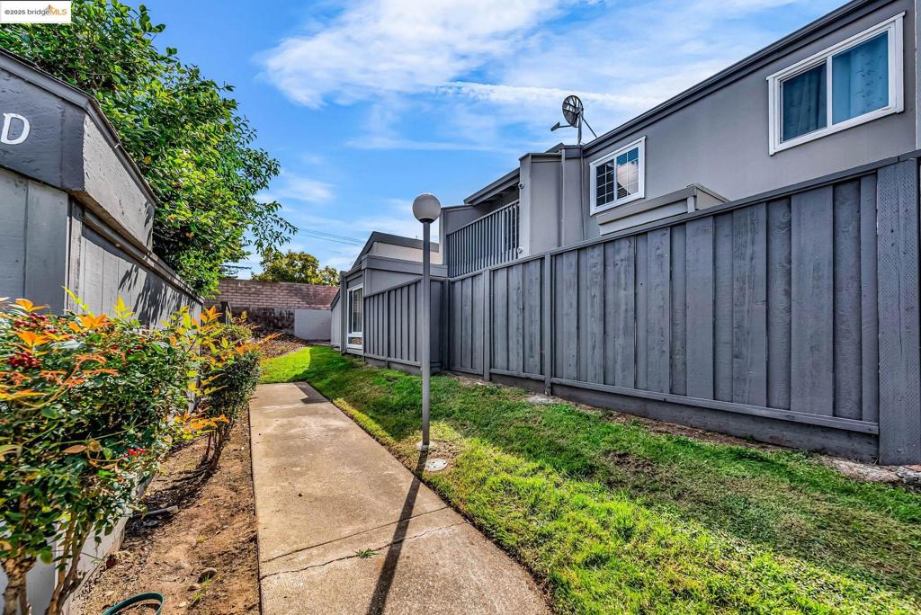 CLAYTON V.HILNDS - Residential