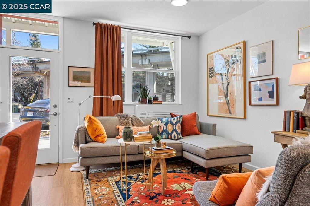 Properties 3 100 Esperanza Place 1200