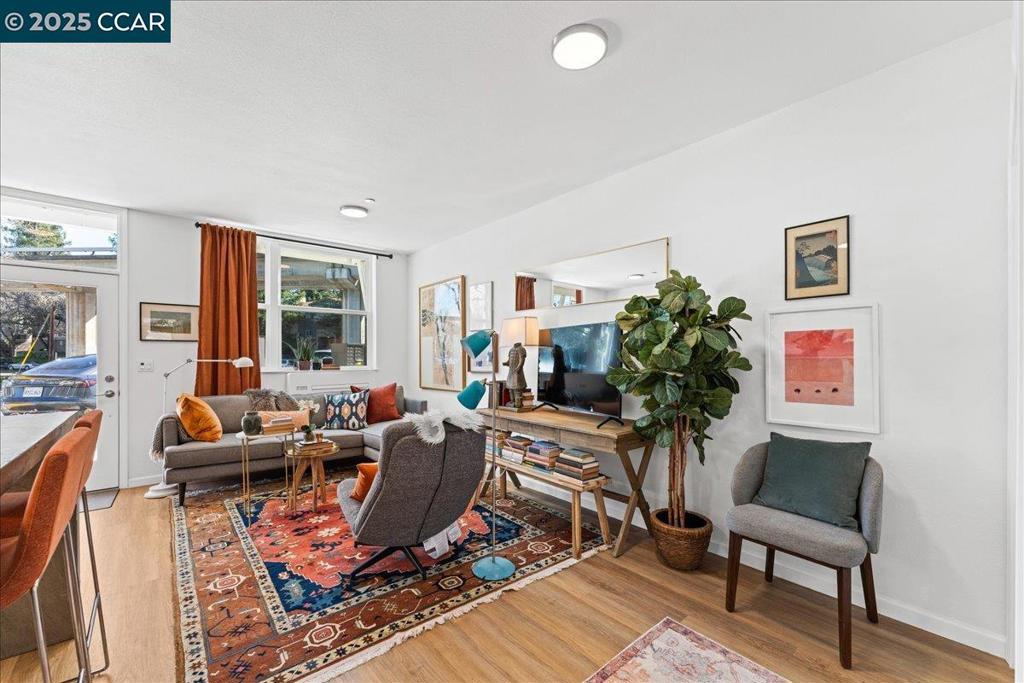 Properties 4 100 Esperanza Place 1200