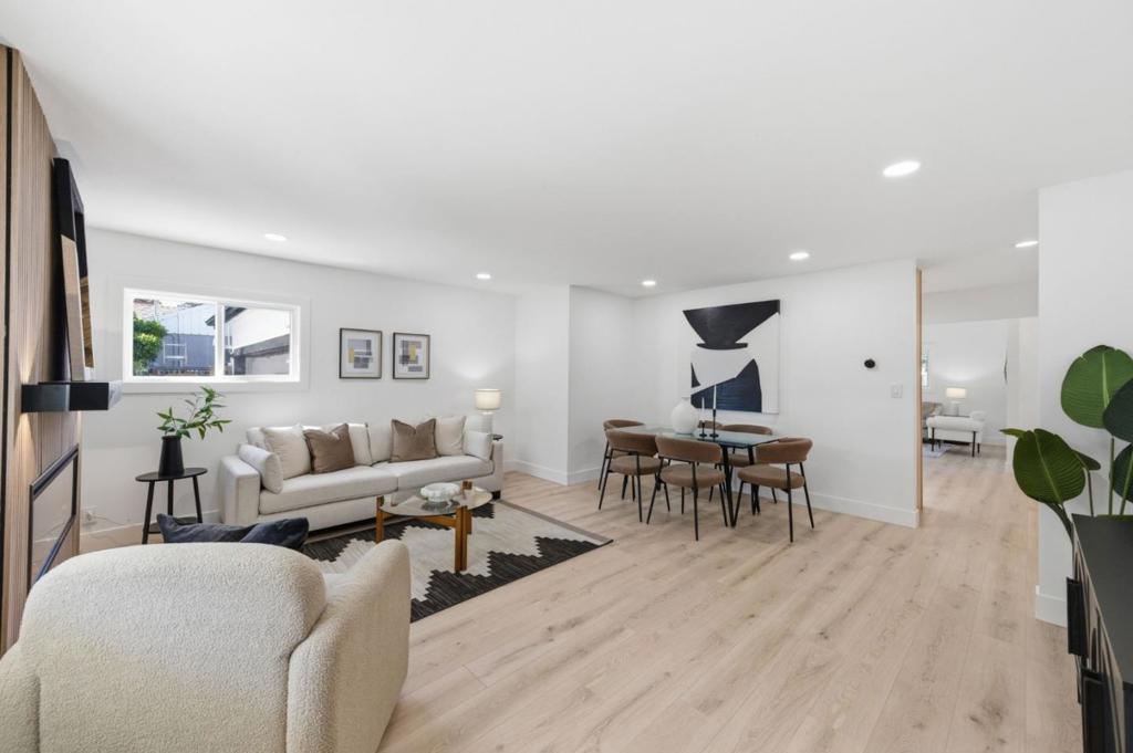 112 Price Lane