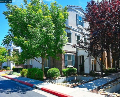 Photo of 312 Ashton Way Way, Pleasant Hill, CA 94523 (MLS # 41138284)