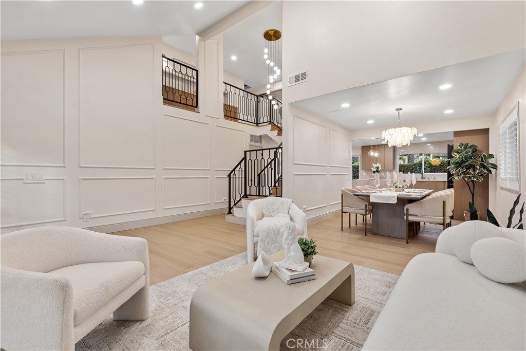 12450 Oakcreek Lane