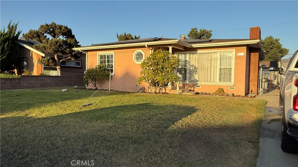 3 bedroom 2 bathroom home. Property has large driveway with a 2 car garage. Property has a basement with amply room to make it your own. Proerty sits on a large lot and backyard has plenty of room to be able to build your dream backyard or add to the the house.