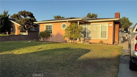 Photo of 14716 Leahy Avenue, Bellflower, CA 90706 (MLS # DW25160066) Photo of 14716 Leahy Avenue, Bellflower, CA 90706 (MLS # DW25160066)