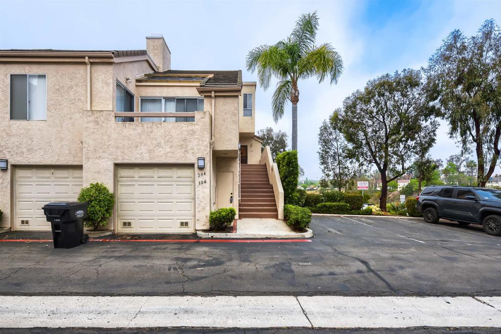 6116 Calle Mariselda 304