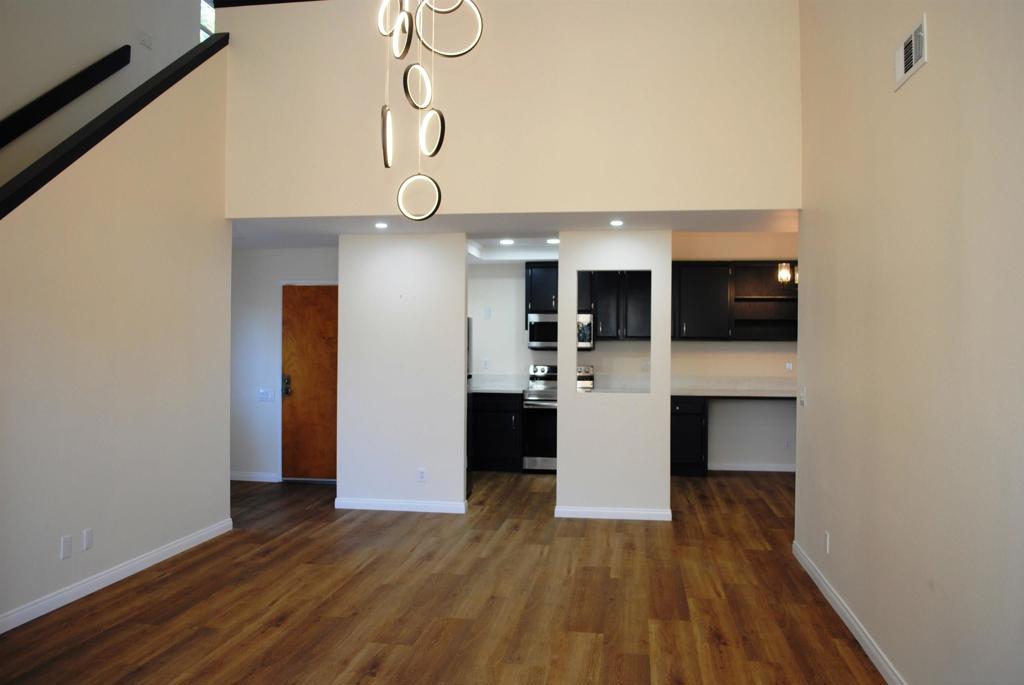 6116 Calle Mariselda 304
